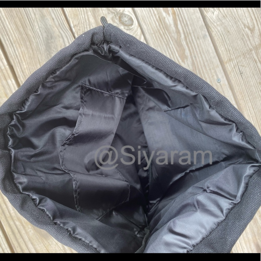 Hugo Boss drawstring bag - Picture 3 of 4